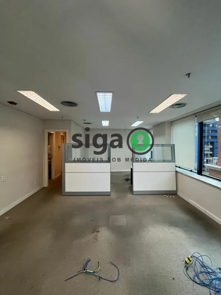 Imagem Sala Comercial e 4 banheiros à Venda, 292 m² por R$ 41.000,00