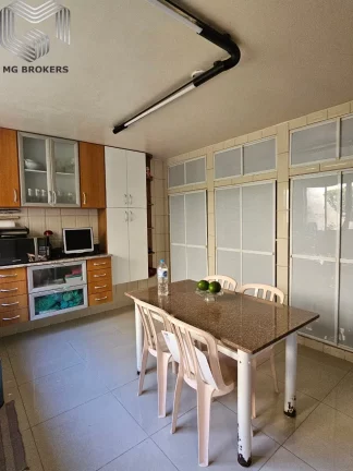 Imagem Casa de luxo em condomínio no Recreio dos Bandeirantes, Rio de Janeiro - 4 quartos, 4 suítes, 4 salas, 6 banheiros, 4 vagas, 400m².