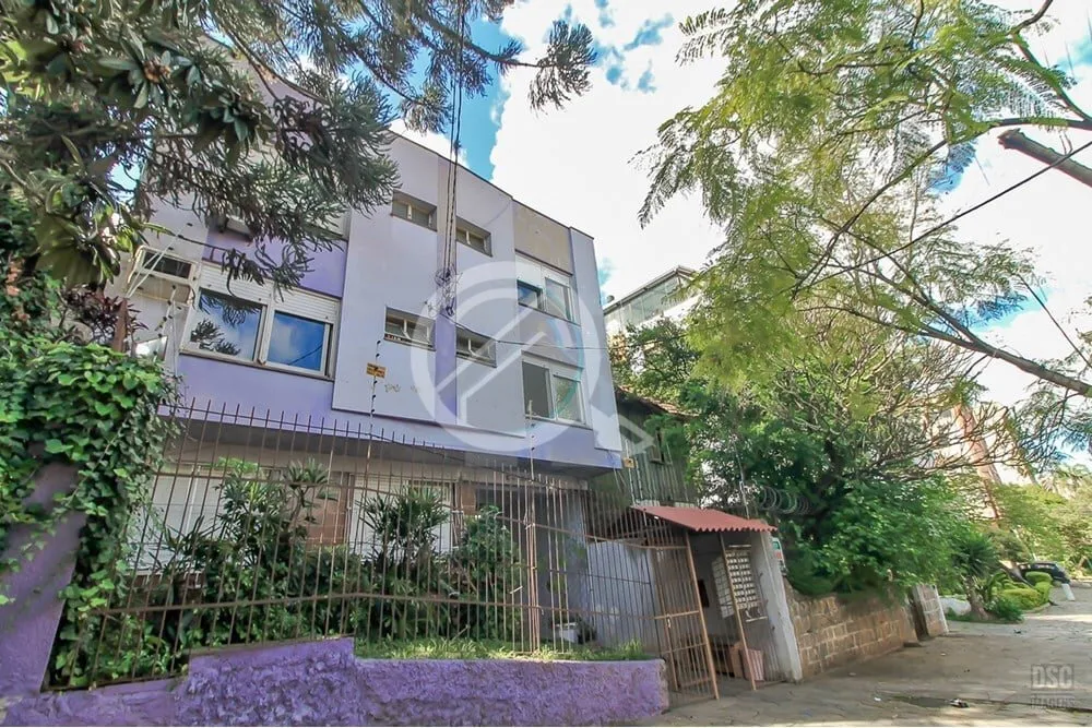 Imagem Bem-vindo ao seu novo lar no Petrópolis em Porto Alegre! Este apartamento charmoso e espaçoso, com...
