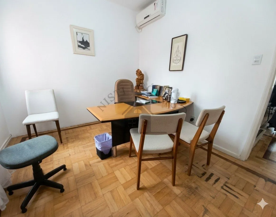 Imagem Casa 6 quartos para Venda no bairro Jardim São Pedro em Porto Alegre