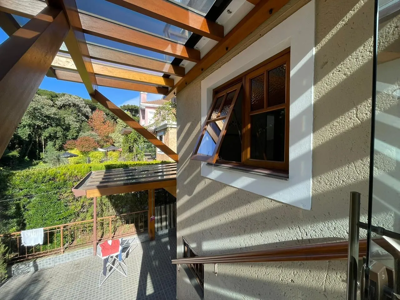 Imagem Casa à venda em Canela, com 3 quartos, 238m2