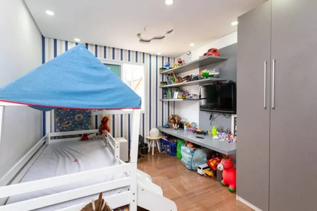 Imagem Casa com Ótima Localização 144 m² 2 Dormitorios e 4 Vagas de Garagens