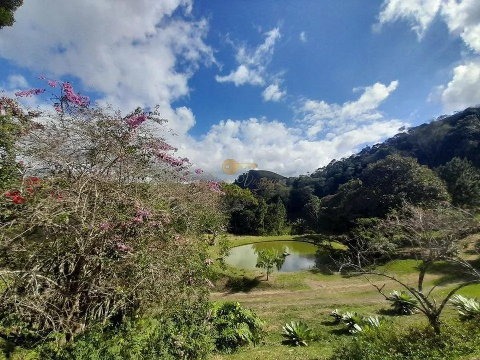 Imagem Sítio para Venda em Teresópolis / RJ no bairro Córrego das Pedras