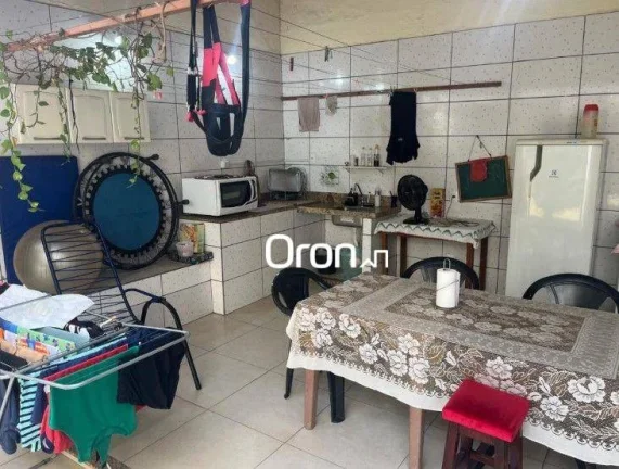 Imagem Sobrado à venda, 202 m² por R$ 850.000,00 - Setor Nova Suiça - Goiânia/GO