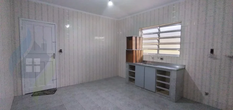 Imagem Casa de 2 dormitórios, 2 banheiros, 2 vagas, com 189m² em Taboão, São Bernardo do Campo