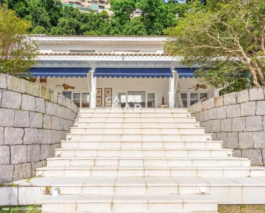 Imagem Casa Frente Mar para Temporada em Angra dos Reis / RJ no bairro Porto Real