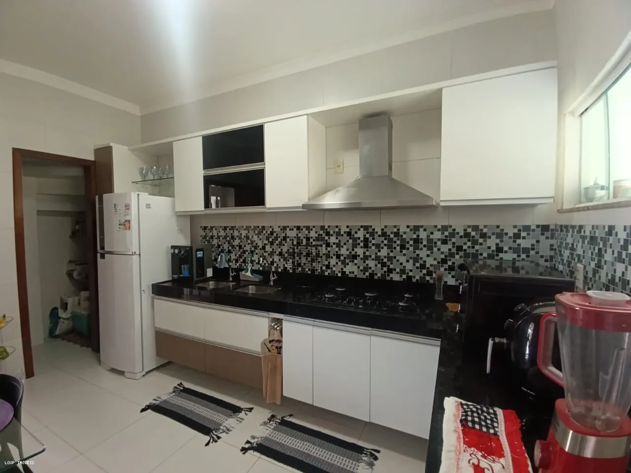 Imagem Casa para Venda em Fortaleza, Jóquei Clube, 4 dormitórios, 3 suítes, 4 banheiros, 6 vagas