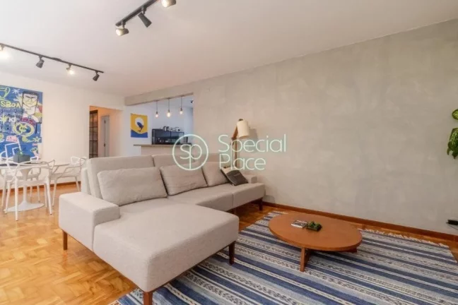 Imagem Apartamento com reforma recente e moderna Jardim Paulista. - Área: 125,00m² - Living com amplos ja...