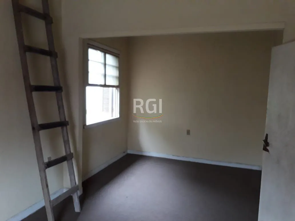 Imagem Casa para Venda - 415.8m², 5 dormitórios, 3 vagas - Menino Deus