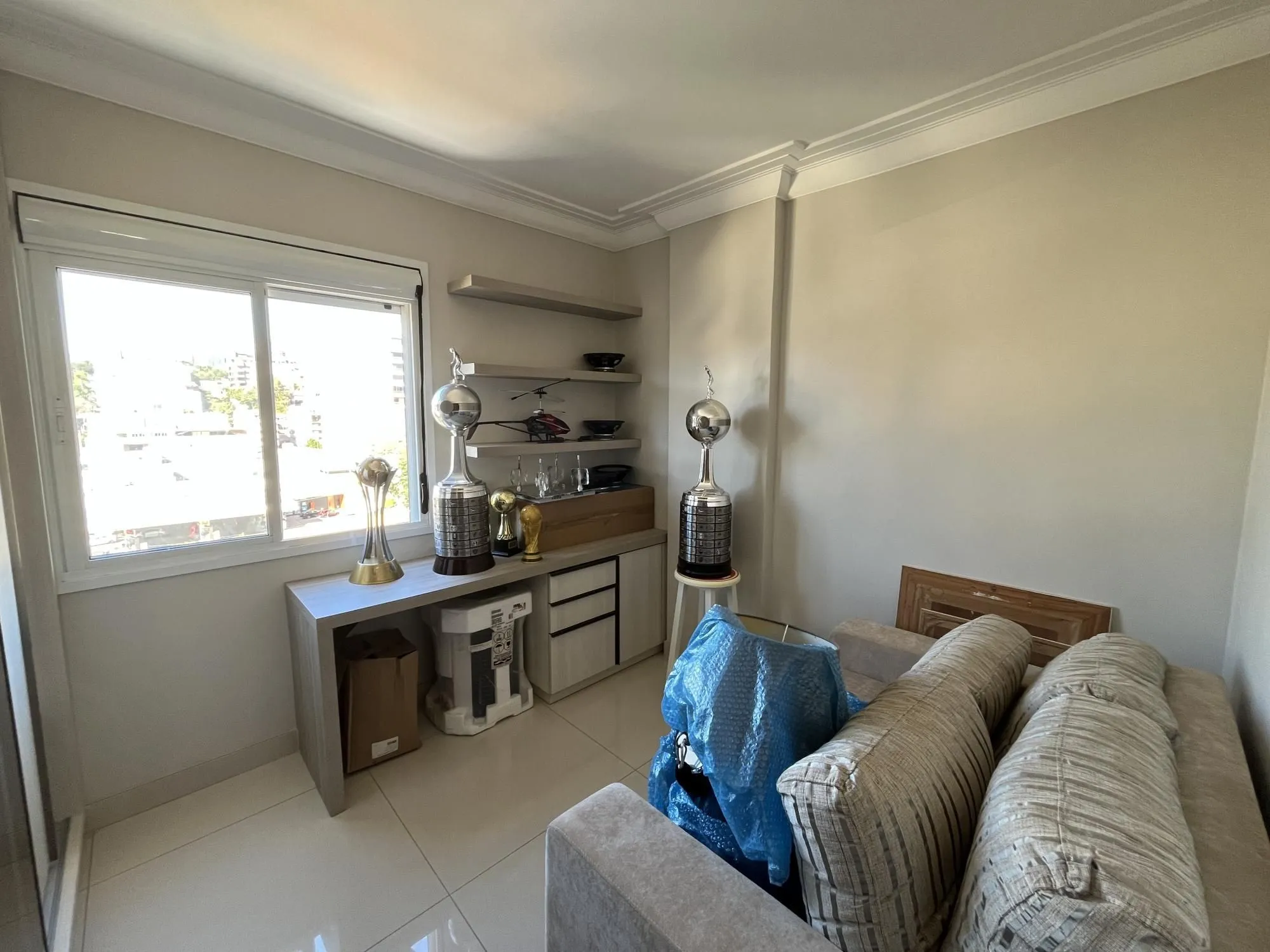 Imagem Apartamento de 2 quartos, suíte e 2 vagas garagem bairro São João Porto Alegre
