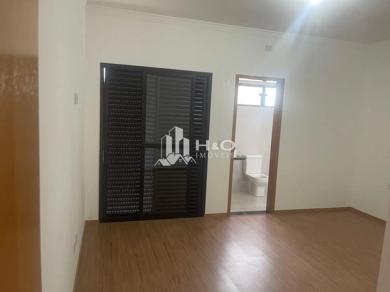 Imagem Oportunidade, Sobrado Impecável na Vila Feliz - 3 Dormitórios, 3 Suítes, 4 Vagas e Acabamento de Alto Padrão