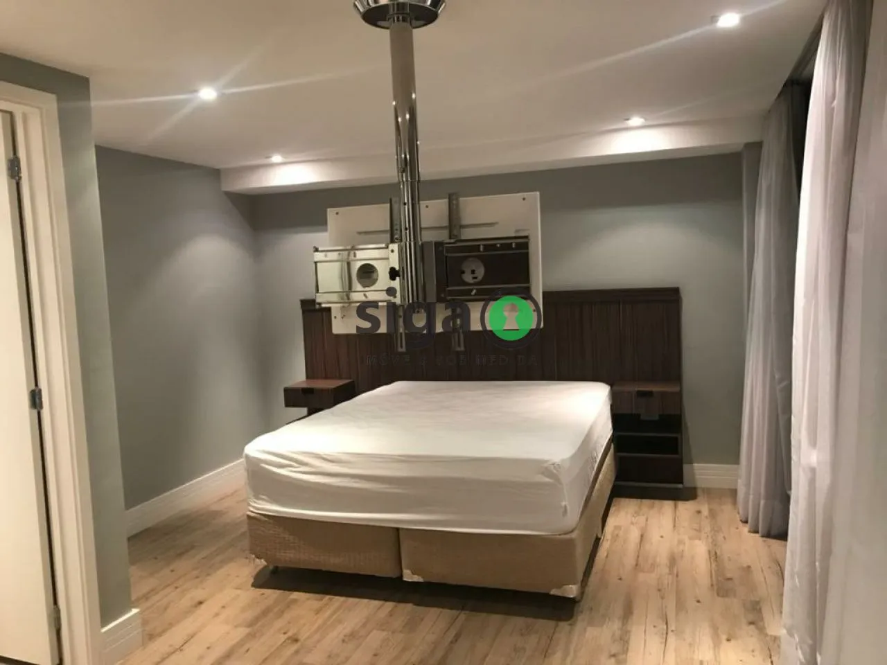Imagem Duplex equipado e decorado com 100m2, 2 Suites , lavabo, cozinha planejada e 2 vagas