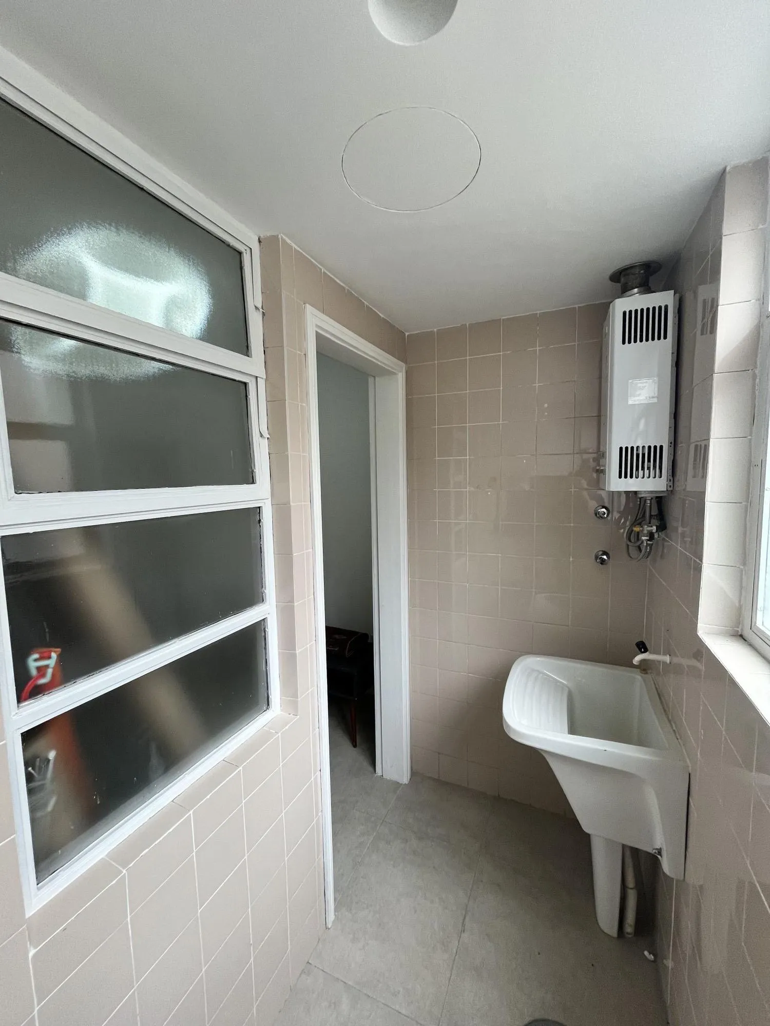Imagem Apartamento de 2 quartos, 2 banheiros e 1 vaga de garagem no bairro Petrópolis