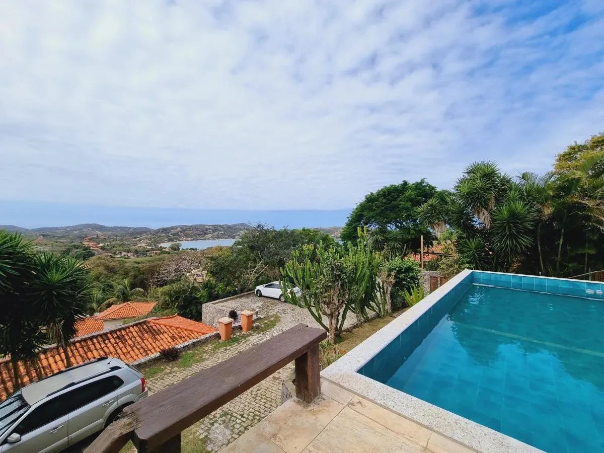 Imagem Casa para Venda em Armação dos Búzios / RJ no bairro Ferradura