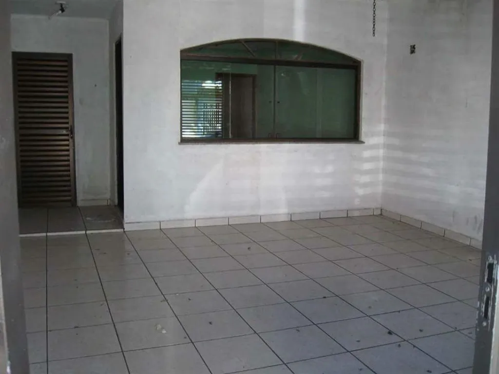 Imagem Excelente Sobrado à Venda na Vila Scarpelli em Santo André-SP: 3 Quartos, 2 Banheiros, 2 Vagas de Garagem - 180,00m²