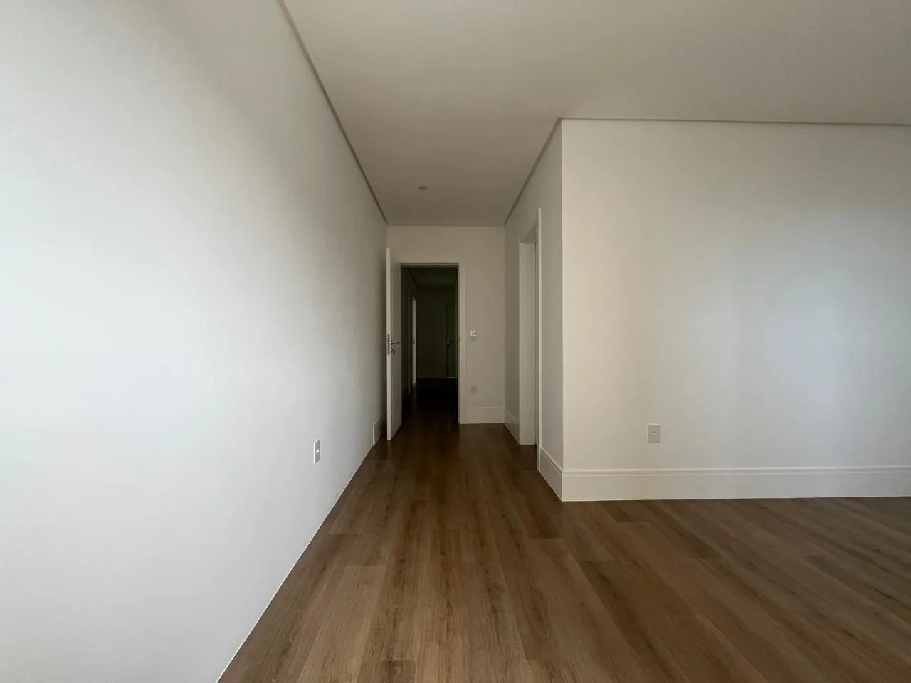 Imagem Apartamento com vista para o mar à venda com 243m2 por R$ 3.645.000,00
