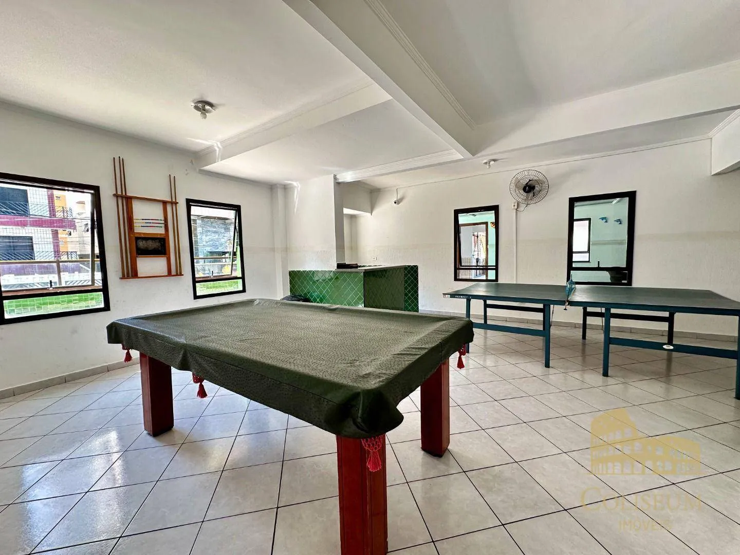 Imagem Apartamento com 1 dormitório para alugar, 54 m² por R$ 2.974,86/mês - Tupi - Praia Grande/SP