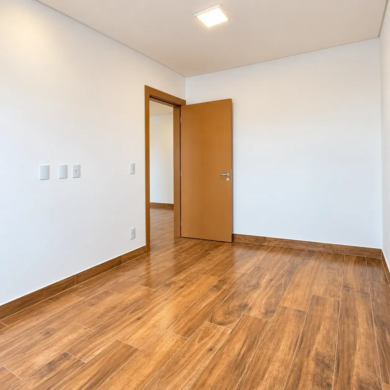 Imagem Apartamento para locação - Área útil 58m2 com 2 dormitórios - 1 vaga - Altos da Samuel Martins - Jun