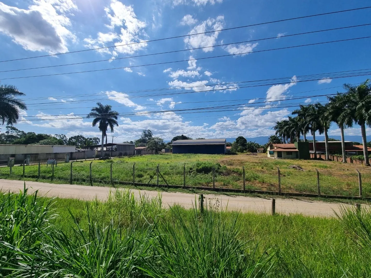 Imagem Galpão Comercial Roseira e Aparecida - Ótima visibilidade e fluxo