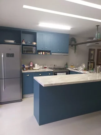 Imagem Casa triplex semi mobiliada com 3 suítes, no Centro de Balneário Camboriú