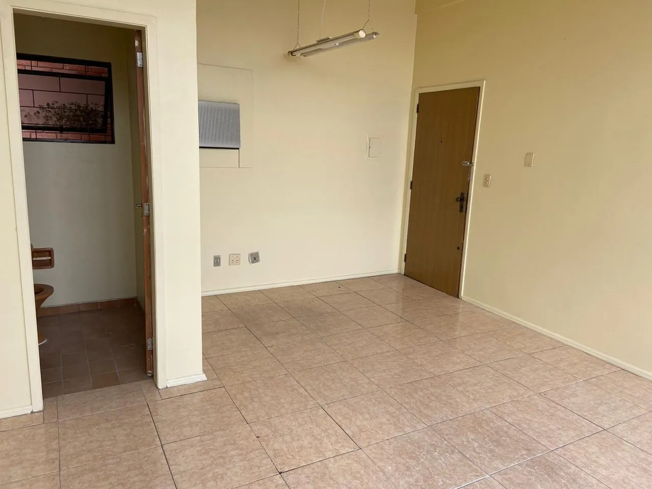 Imagem Sala comercial de 24m² com vaga de garagem coberta - excelente oportunidade!

Espaço funcional e b...