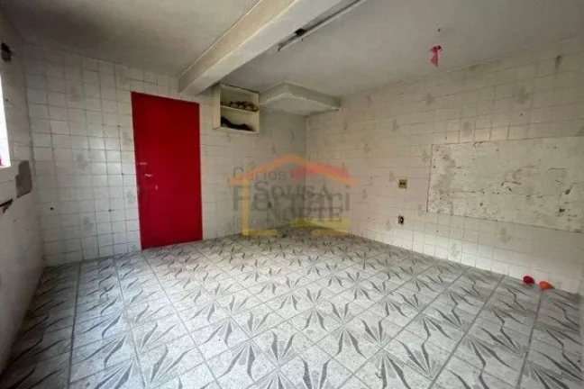 Imagem Ponto comercial de esquina, com aproximadamente 330m² de área construída, localizado em região e...