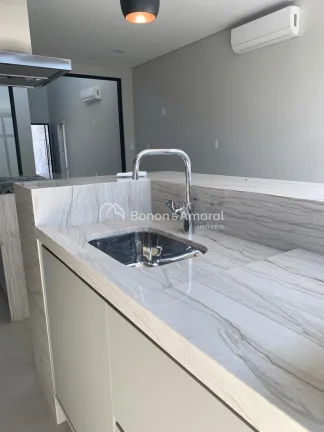 Imagem Casa térrea nova à venda com 3 quartos sendo 3 suítes, todas com armários planejados, ar condici...