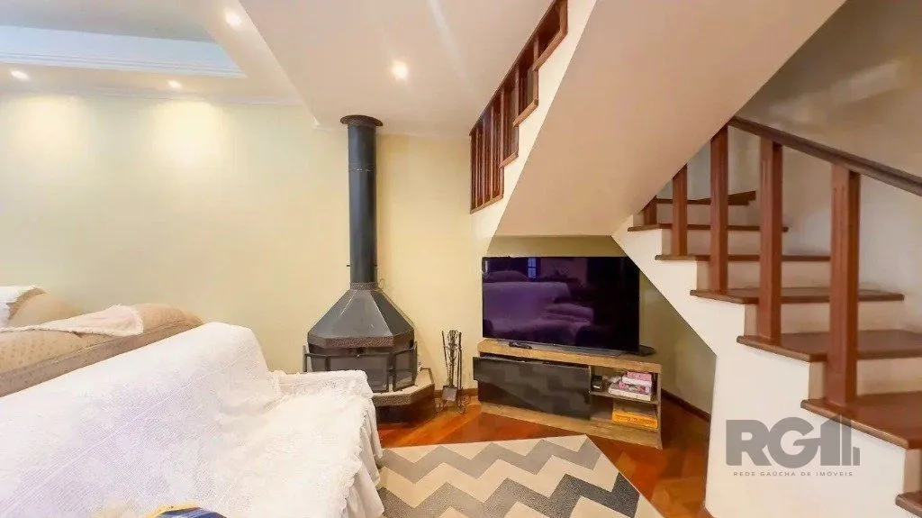 Imagem Casa com 4 quartos no bairro nonoai