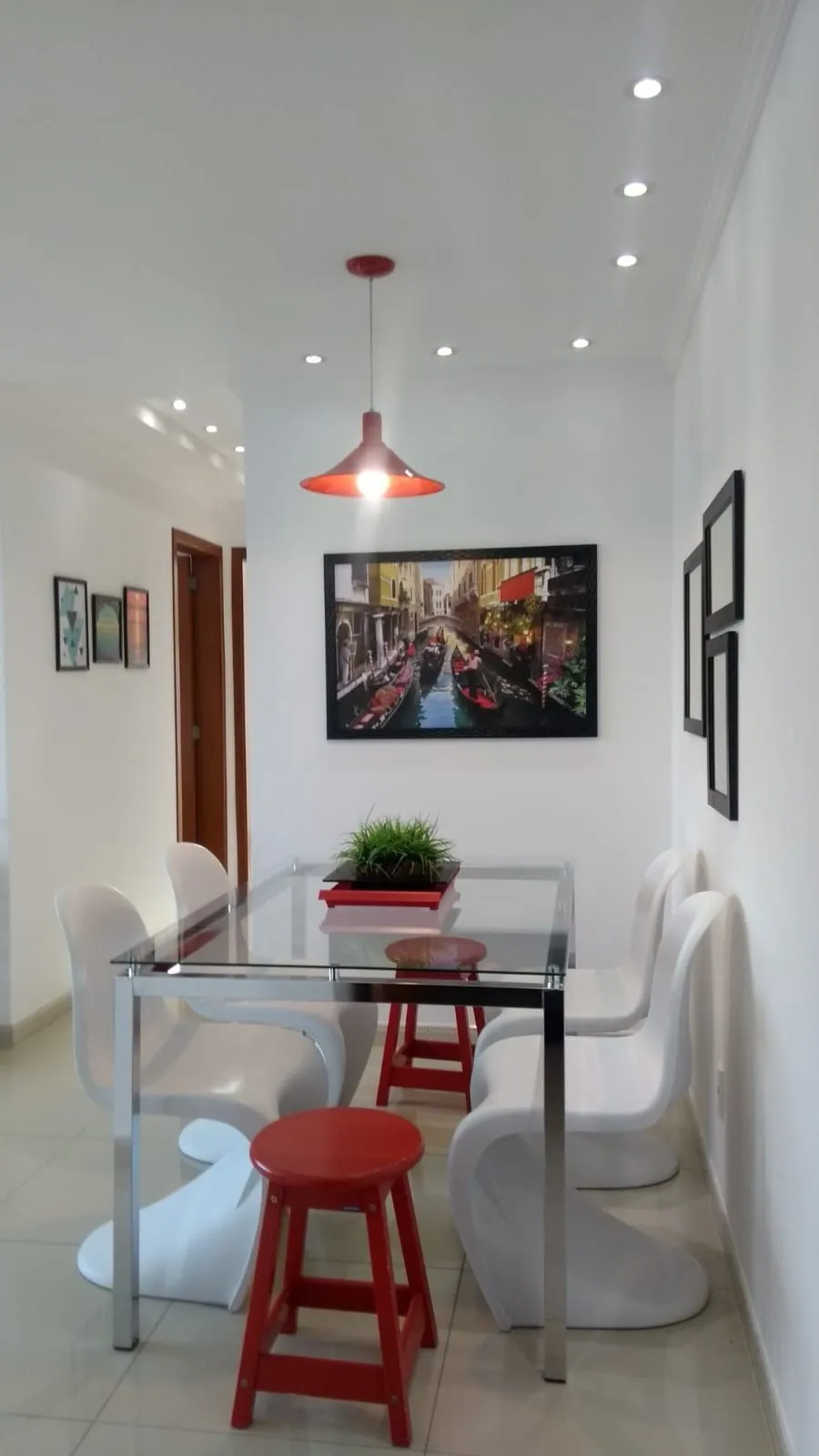 Imagem Apartamento com 02 quartos (01 suíte) e 03 Vagas no Bairro Cristo Redentor