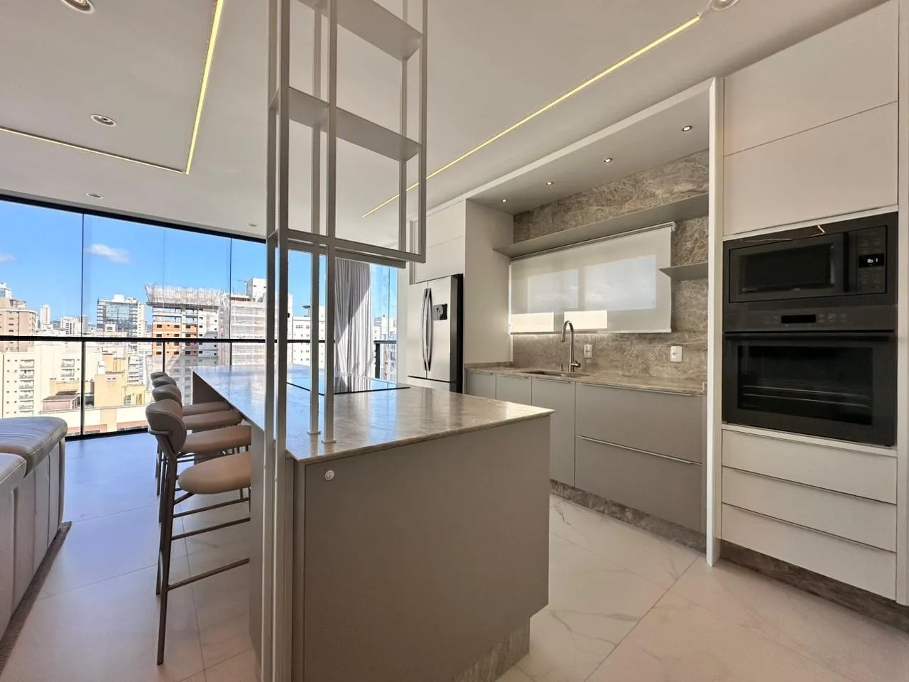 Imagem Apartamento com vista para o mar à venda com 1382m2 por R$ 2.870.000,00
