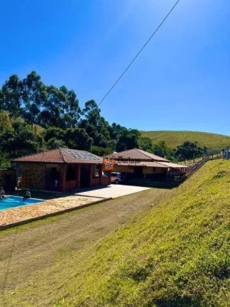 Chácara com 3 dormitórios à venda, 8000 m² por R$ 680.000,00 - Pinhal Grande - Toledo/MG