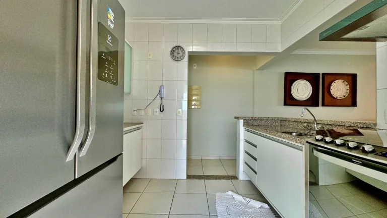 Imagem Imperdível apartamento à venda em Riviera de São Lourenço Módulo 07! 3 quartos, 2 suítes, 2 salas, 2 vagas de garagem, 124m² de área. Confira!