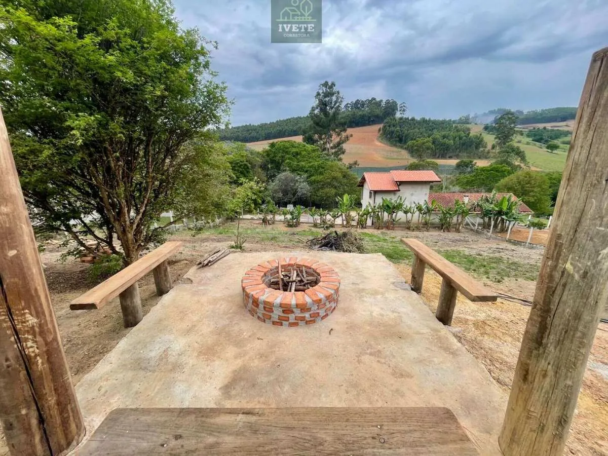 Imagem Linda Chácara à Venda em Pedra Bela/SP - Bairro Córrego Raso