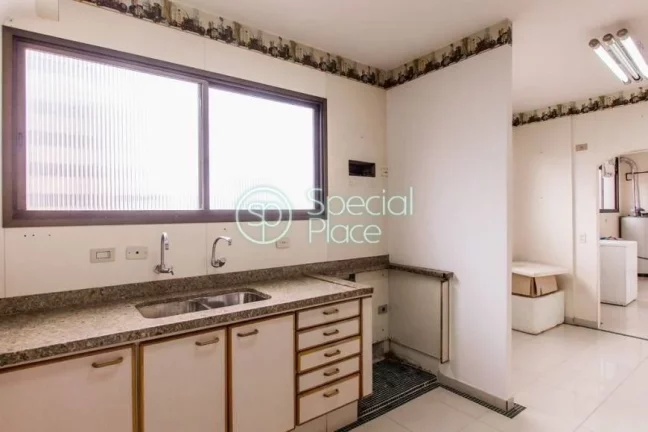 Imagem Excelente apartamento com 270m² em Moema Índios, andar alto com uma vista incrível. Amplo living ...