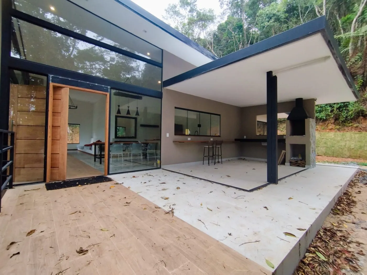 Imagem Casa em Condomínio para Venda em Petrópolis / RJ no bairro Araras