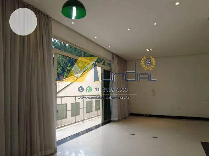 Imagem Casa à venda com 300m², 3 quartos e 6 vagas.