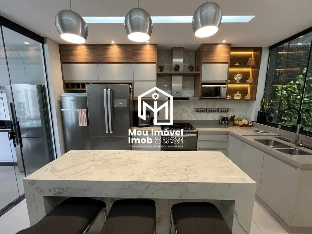 Imagem Casa 4 Quartos 3 Suítes 2 Vagas 268m²