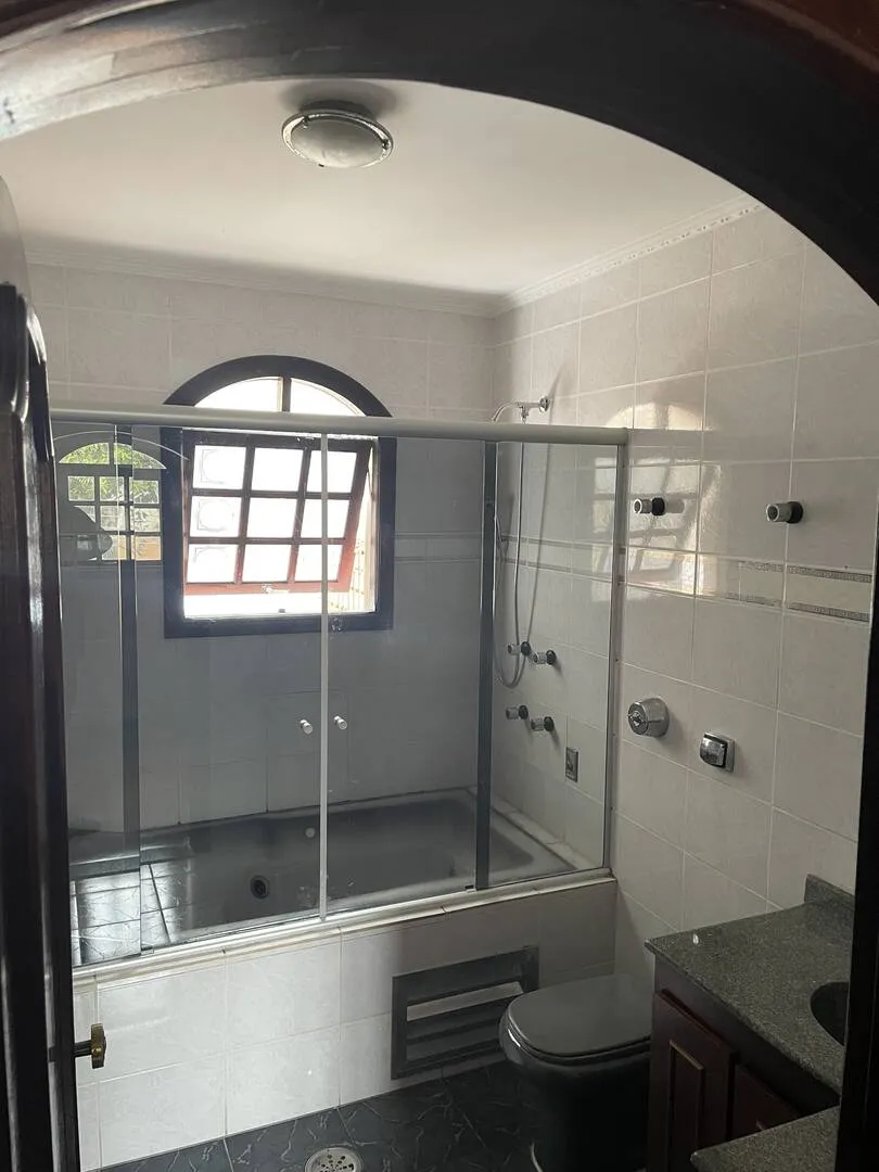 Imagem Casa Vila Fernandes - 308M², 4 Dorms, 1 Suíte, 5 Vagas, Armários.