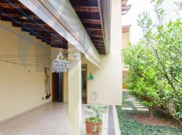 Imagem Sobrado de 4 suítes, 6 banheiro e 4 vagas, com 240m², em Jardim do Mar, São Bernardo do Campo