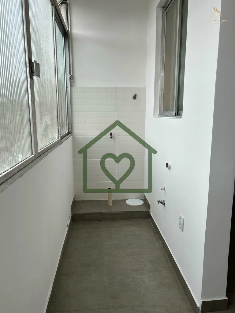 Imagem Apartamento 3 Dormitórios - Totalmente Reformado 
 
Apartamento de frente, com 3 dormitórios, depe...
