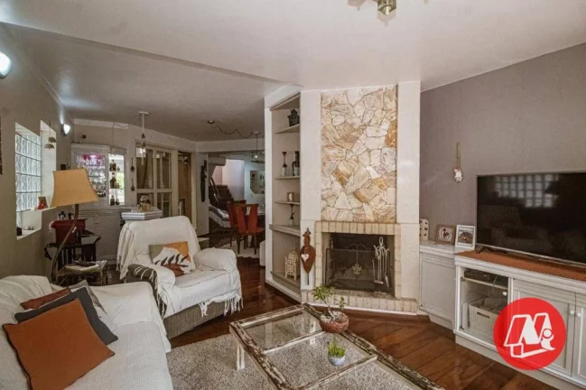 Imagem Casa de 306 m.² no bairro Santo Antônio
