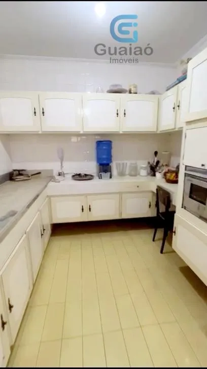 Imagem VENDO AMPLO APARTAMENTO DE 3 DORMITÓRIOS E SUITE NO CORAÇÃO DO GONZAGA EM SANTOS