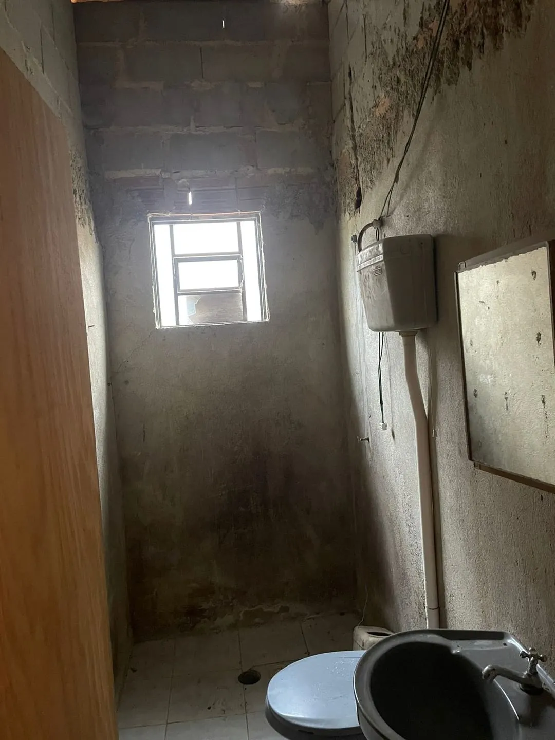 Imagem Chácara à venda 2 Quartos, 5 Vagas, 500M², Parque Shangrilá, Pindamonhangaba - SP