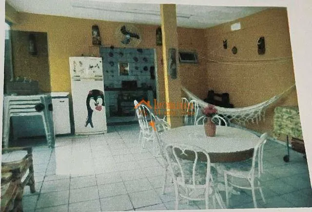 Imagem Sobrado com 4 dormitórios à venda, 350 m² por R$ 905.000,00 - Jardim Presidente Dutra - Guarulhos/SP
