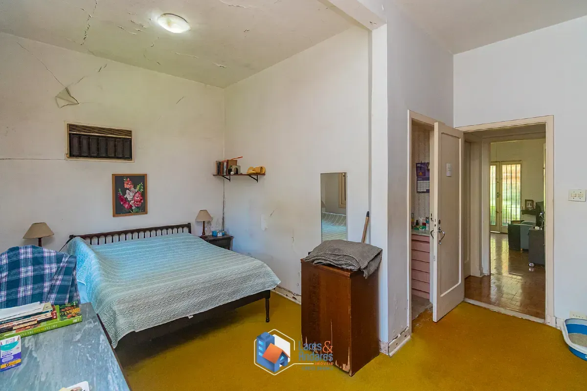 Imagem Casa para venda em Santo Amaro com 4 quartos, sendo 1 suíte, 969m²