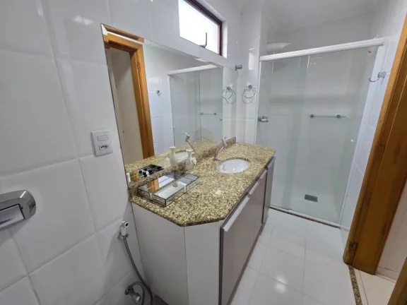 Imagem Apartamento de Luxo para Locação no Dom Aquino, Cuiabá-MT: 3 Quartos, 3 Suítes, 1 Sala, 4 Banheiros, 2 Vagas, 234m².