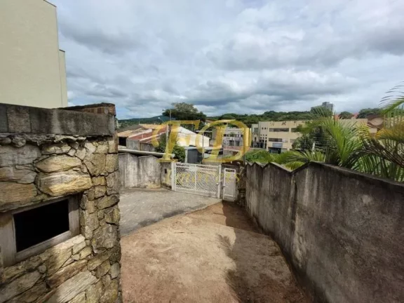 Imagem Casa em Atibaia para Residir ou Investimento Comercial