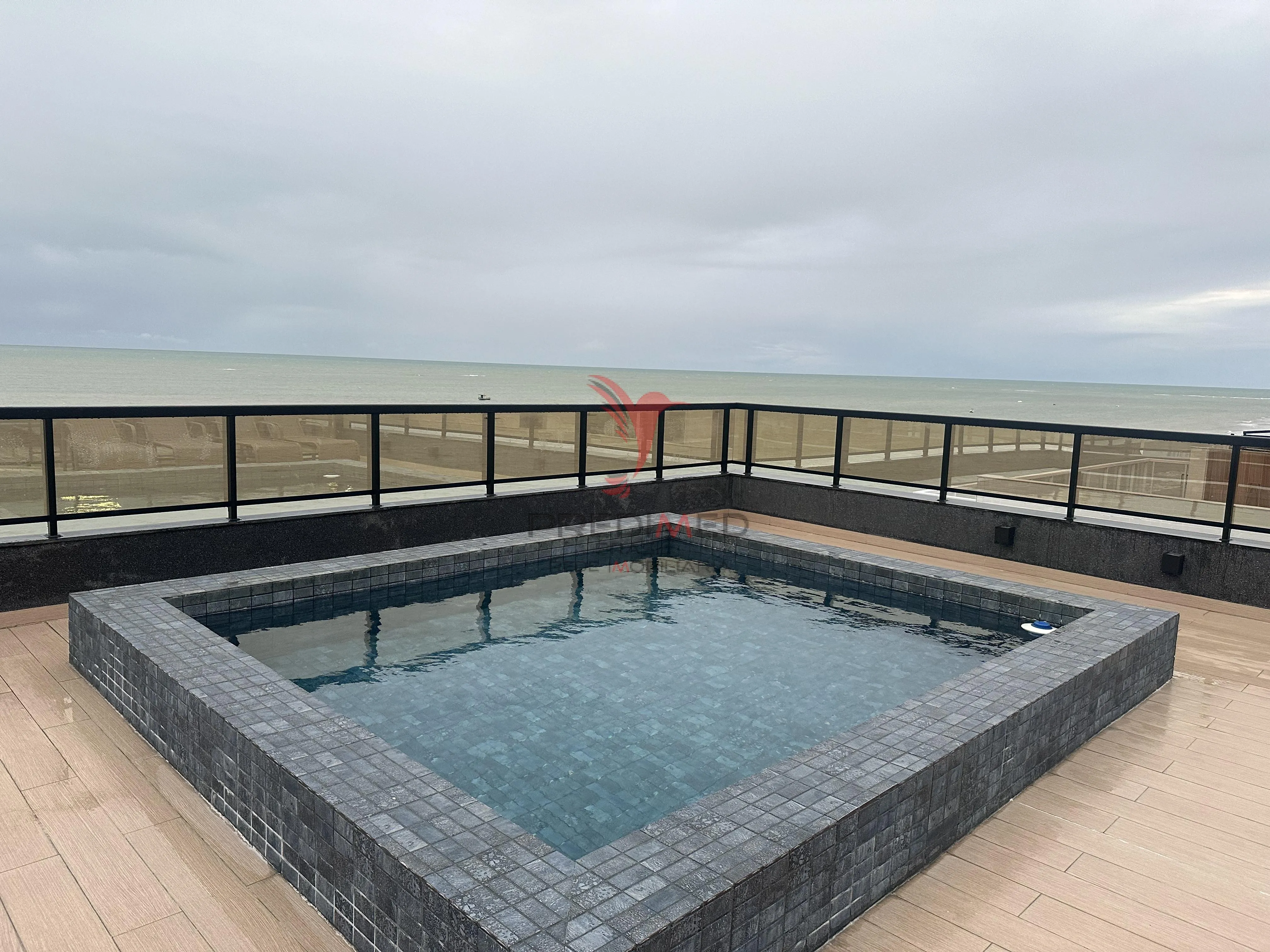 Imagem Vende-se flat na beira-mar do Bessa, vista definitiva, pronto para rentabilizar