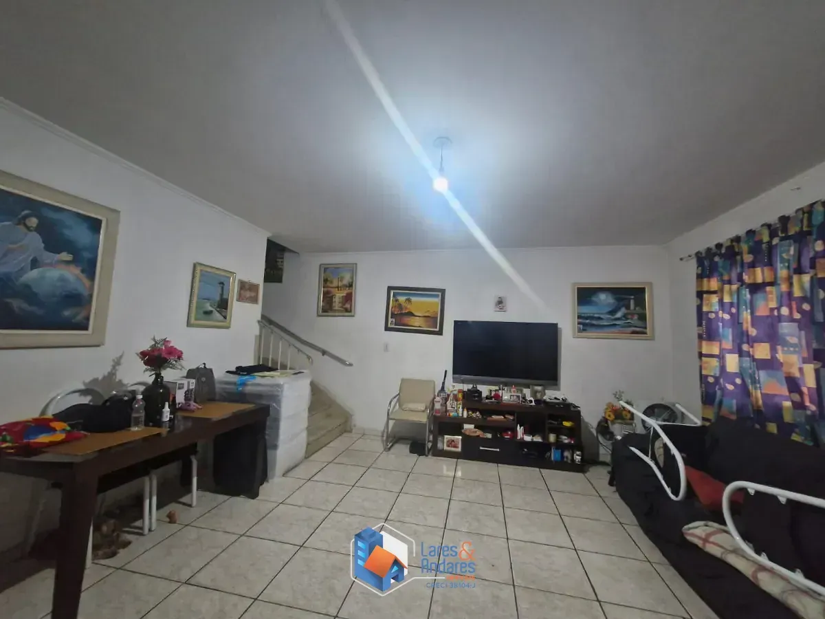 Imagem Casa para venda em Vila Carbone com 4 quartos, sendo 2 suítes, 138m²