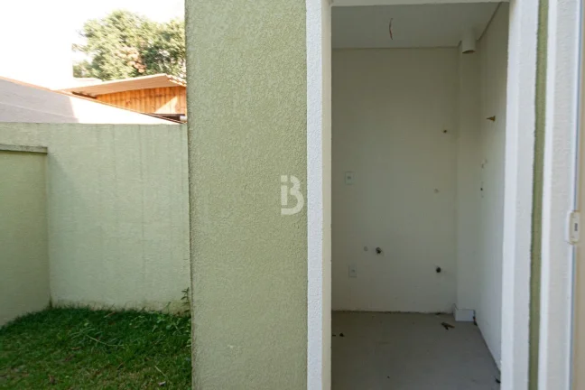 Imagem Sobrado em Condomínio Fechado à Venda em Campo Largo, PR